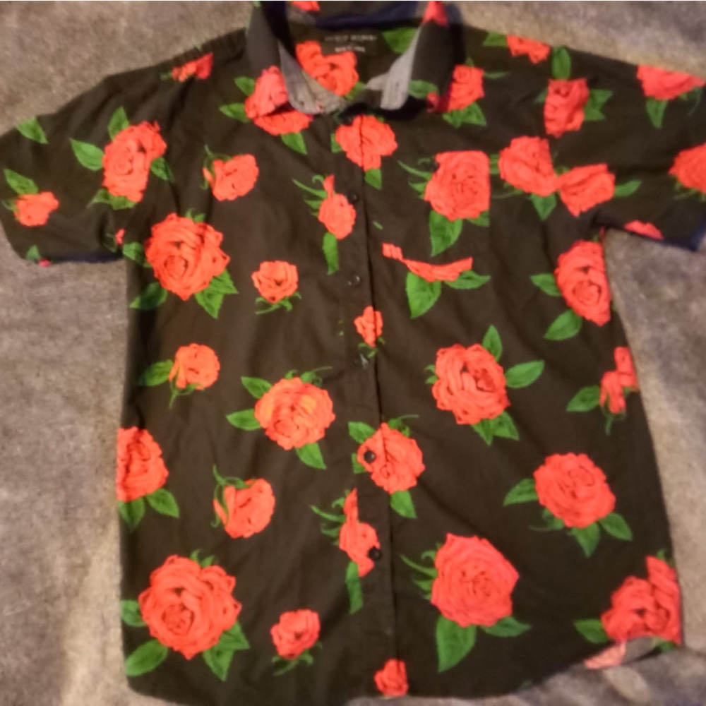 Eighth Avenue Boys Floral(Rose) Red/Blk Short Sleeved Button Down Size 14-16